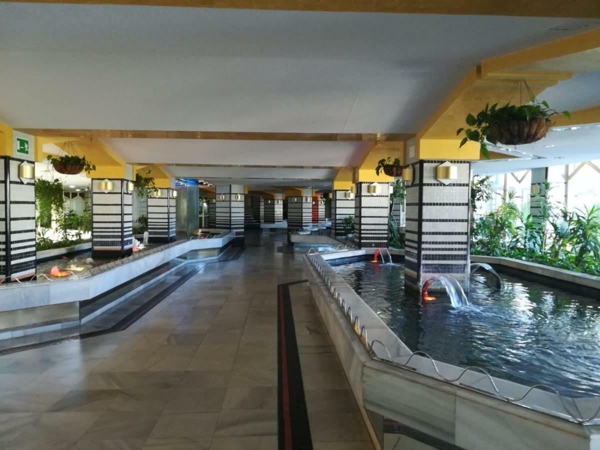 בנאלמדנה Parking Privado Benalbeach מראה חיצוני תמונה